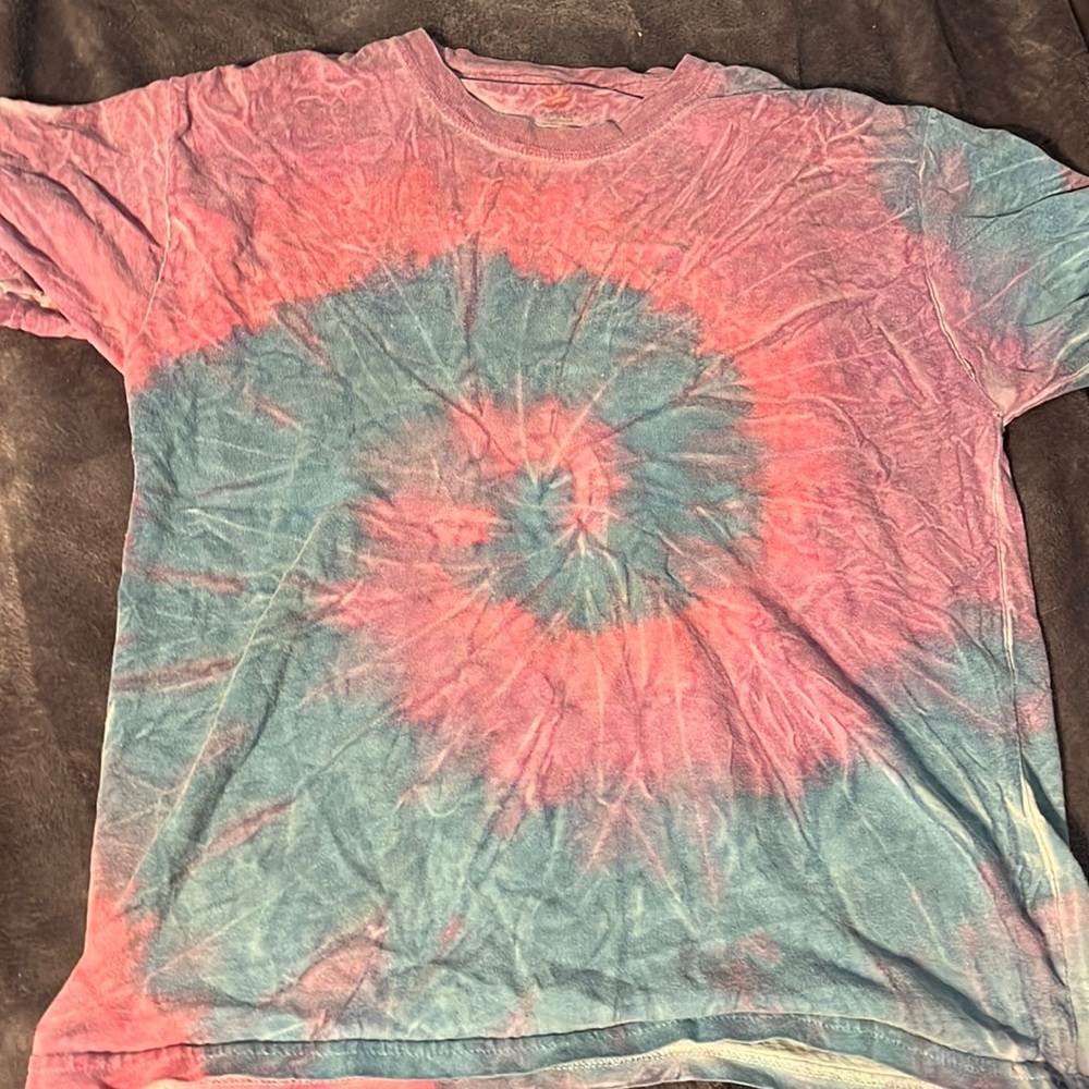Tie dye t